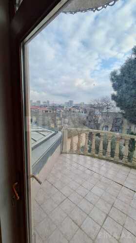 Satılır 8 otaqlı həyət evi/bağ evi 400 m², Bakıxanov q., photo 9 from 32