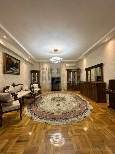 Сдается 3-комн. новостройка 140 м², м. Нариман Нариманов, photo 1 from 18