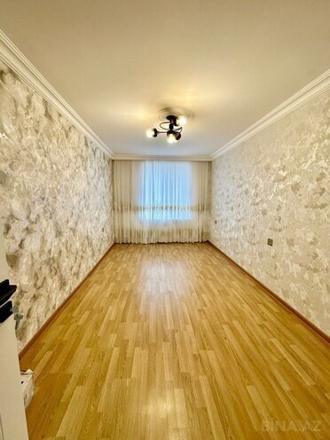 Продаётся 3-комн. вторичка 70 м², м. Элмляр Академиясы, photo 1 from 12