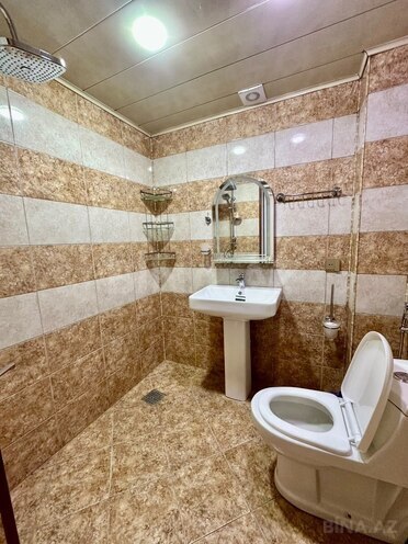 Продаётся 3-комн. вторичка 70 м², м. Элмляр Академиясы, photo 11 from 12