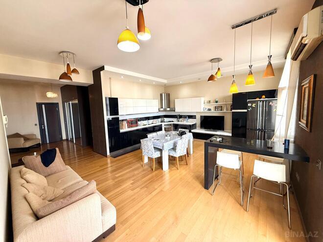 Satılır 5 otaqlı köhnə tikili 230 m², Yasamal r., photo 8 from 28