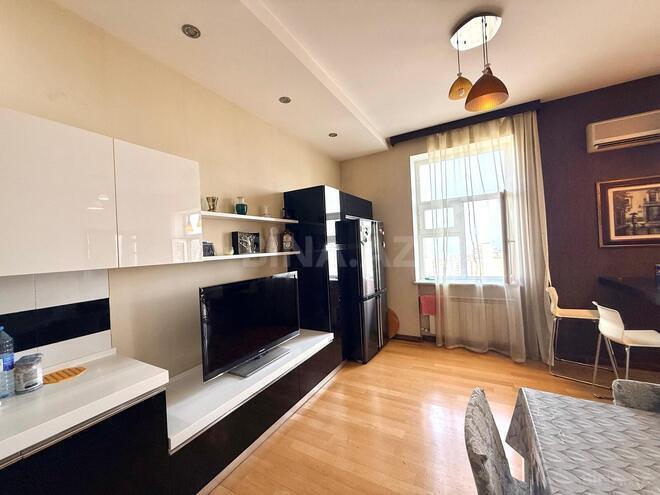 Satılır 5 otaqlı köhnə tikili 230 m², Yasamal r., photo 7 from 28