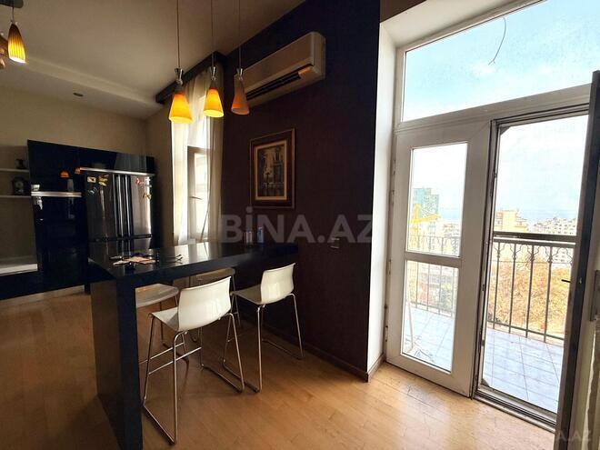 Satılır 5 otaqlı köhnə tikili 230 m², Yasamal r., photo 9 from 28