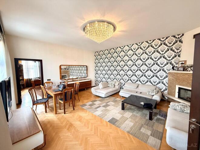 Satılır 5 otaqlı köhnə tikili 230 m², Yasamal r., photo 3 from 28