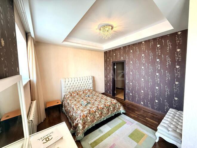Satılır 5 otaqlı köhnə tikili 230 m², Yasamal r., photo 17 from 28