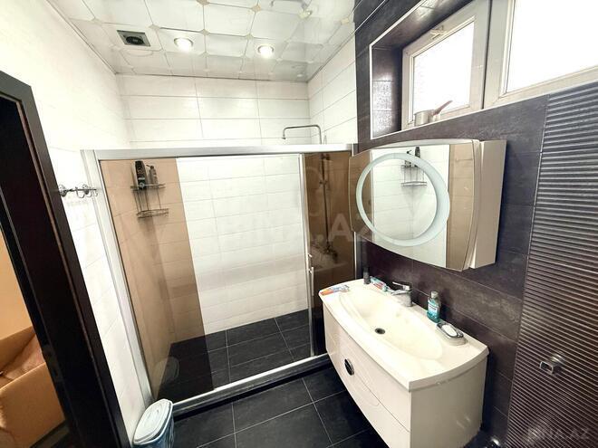 Satılır 5 otaqlı köhnə tikili 230 m², Yasamal r., photo 23 from 28