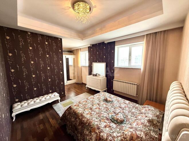 Satılır 5 otaqlı köhnə tikili 230 m², Yasamal r., photo 18 from 28