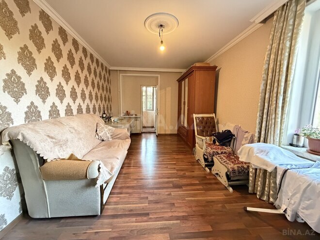 Satılır 3 otaqlı köhnə tikili 65 m², Bakıxanov q., photo 1 from 13