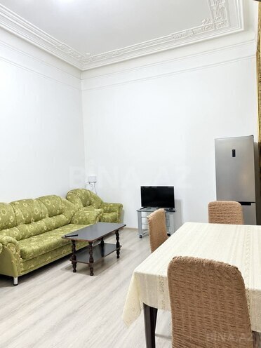 İcarəyə verilir 2 otaqlı köhnə tikili 60 m², Nizami m., photo 1 from 9