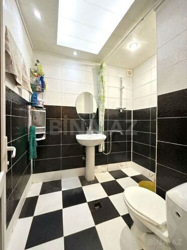 Satılır 2 otaqlı köhnə tikili 52 m², İnşaatçılar m., photo 8 from 9