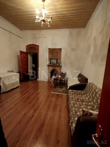 Satılır 4 otaqlı köhnə tikili 80 m², 28 May m., photo 1 from 16