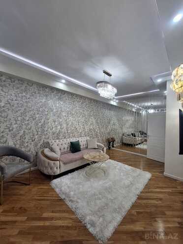 Сдается 2-комн. новостройка 80 м², м. Кара Караев, photo 1 from 9