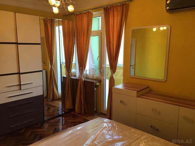 Продается 3-комн. вторичка 60 м², м. Халглар Достлугу, photo 3 from 19