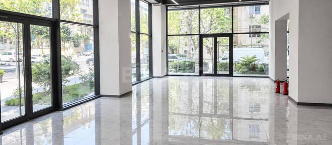 İcarəyə verilir  obyekt 255 m², 28 May m., photo 1 from 6