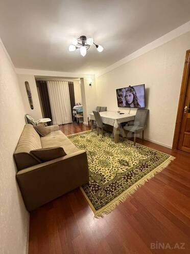 Продается 2-комн. вторичка 57 м², м. Элмляр Академиясы, photo 1 from 13