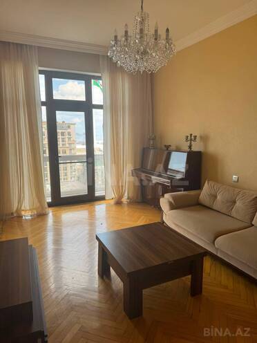 İcarəyə verilir 3 otaqlı köhnə tikili 60 m², Bayıl q., photo 1 from 8
