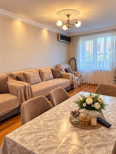 Satılır 3 otaqlı köhnə tikili 70 m², Bakıxanov q., photo 1 from 20