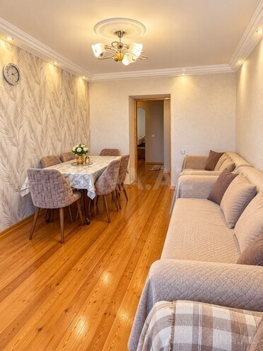 Satılır 3 otaqlı köhnə tikili 70 m², Bakıxanov q., photo 3 from 20
