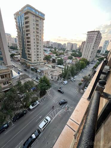Сдаётся 2-комн. новостройка 68 м², м. Низами, photo 1 from 20