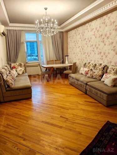 Сдаётся 3-комн. новостройка 130 м², м. Мемар Аджеми, photo 1 from 12