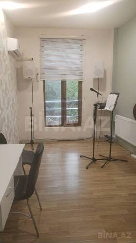 Сдаётся 6-комн. офис 85 м², м. Низами, photo 3 from 12