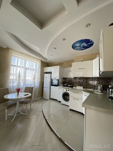 Сдается 3-комн. новостройка 71 м², м. Ази Асланов, photo 4 from 16