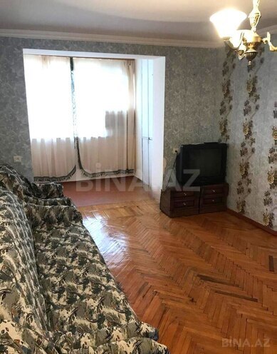 Satılır 3 otaqlı köhnə tikili 65 m², Elmlər Akademiyası m., photo 3 from 10
