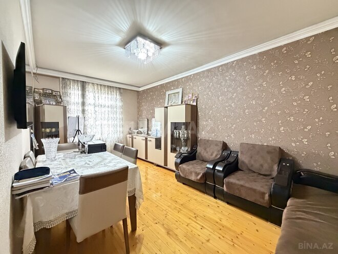 Satılır 4 otaqlı köhnə tikili 100 m², Bakıxanov q., photo 1 from 16