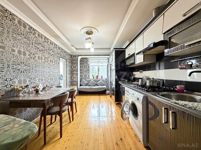 Satılır 4 otaqlı köhnə tikili 100 m², Bakıxanov q., photo 13 from 16
