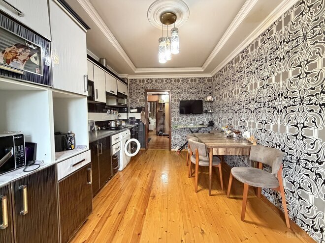 Satılır 4 otaqlı köhnə tikili 100 m², Bakıxanov q., photo 12 from 16