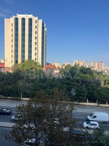 Satılır 3 otaqlı köhnə tikili 70 m², Yasamal r., photo 1 from 21