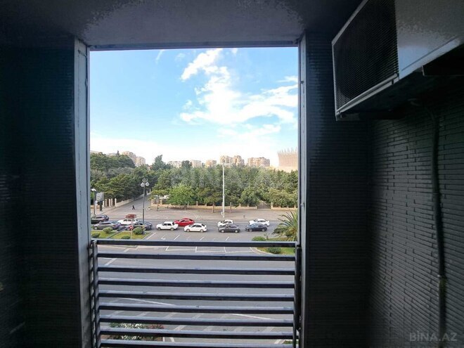 Satılır 1 otaqlı köhnə tikili 33 m², 8 Noyabr m., photo 8 from 11