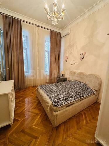 İcarəyə verilir 4 otaqlı köhnə tikili 150 m², Nizami m., photo 13 from 26