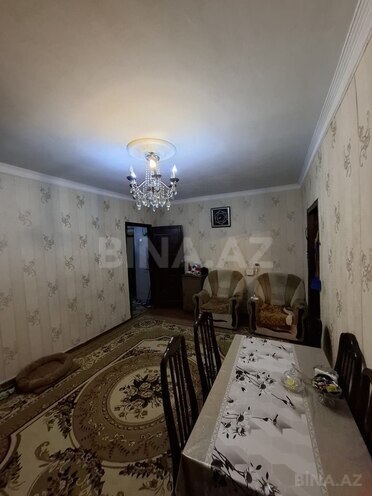 Satılır 2 otaqlı köhnə tikili 55 m², İnşaatçılar m., photo 1 from 13