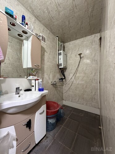 Satılır 2 otaqlı köhnə tikili 65 m², İnşaatçılar m., photo 13 from 16