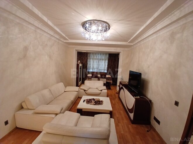 Продается 3-комн. вторичка 60 м², м. Иншаатчылар, photo 3 from 22