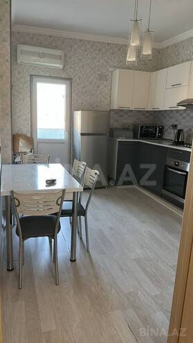 Satılır 2 otaqlı köhnə tikili 60 m², Qaraçuxur q., photo 1 from 12