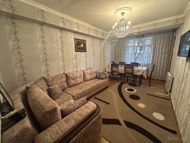 Продается 2-комн. вторичка 40 м², м. Нариман Нариманов, photo 1 from 18