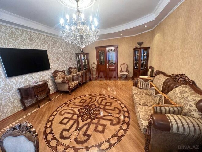 Сдаётся 3-комн. новостройка 170 м², м. Низами, photo 1 from 14