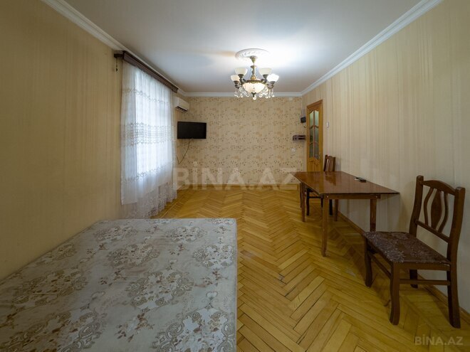 Продаётся 1-комн. вторичка 29 м², м. Нефтчиляр, photo 3 from 11