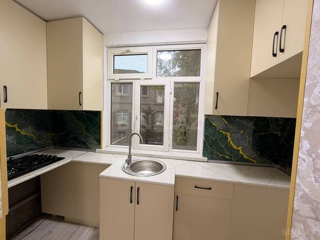 Продается 2-комн. вторичка 40 м², пос. Ени Гюнешли, photo 4 from 11