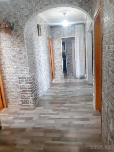 Satılır 5 otaqlı köhnə tikili 123.6 m², Yeni Günəşli q., photo 1 from 8