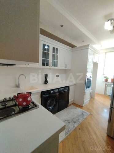 Продается 3-комн. новостройка 126 м², м. Кара Караев, photo 4 from 16