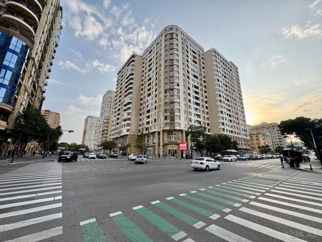 Продаётся 2-комн. новостройка 90 м², м. Элмляр Академиясы, photo 1 from 22