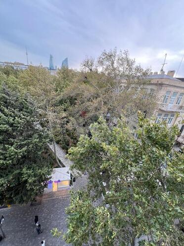 İcarəyə verilir 2 otaqlı köhnə tikili 56 m², Sahil m., photo 21 from 26