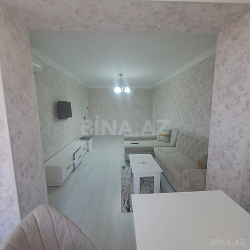 Продаётся 2-комн. вторичка 65 м², м. Нефтчиляр, photo 3 from 16