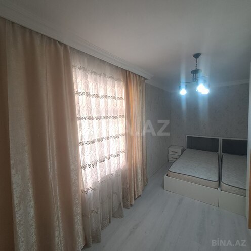 Продаётся 2-комн. вторичка 65 м², м. Нефтчиляр, photo 6 from 16