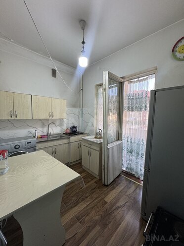 Satılır 4 otaqlı köhnə tikili 110 m², İnşaatçılar m., photo 14 from 17
