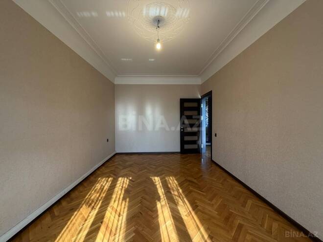 Satılır 4 otaqlı köhnə tikili 90 m², Bakıxanov q., photo 13 from 19
