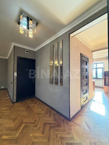 Satılır 4 otaqlı köhnə tikili 90 m², Bakıxanov q., photo 15 from 19